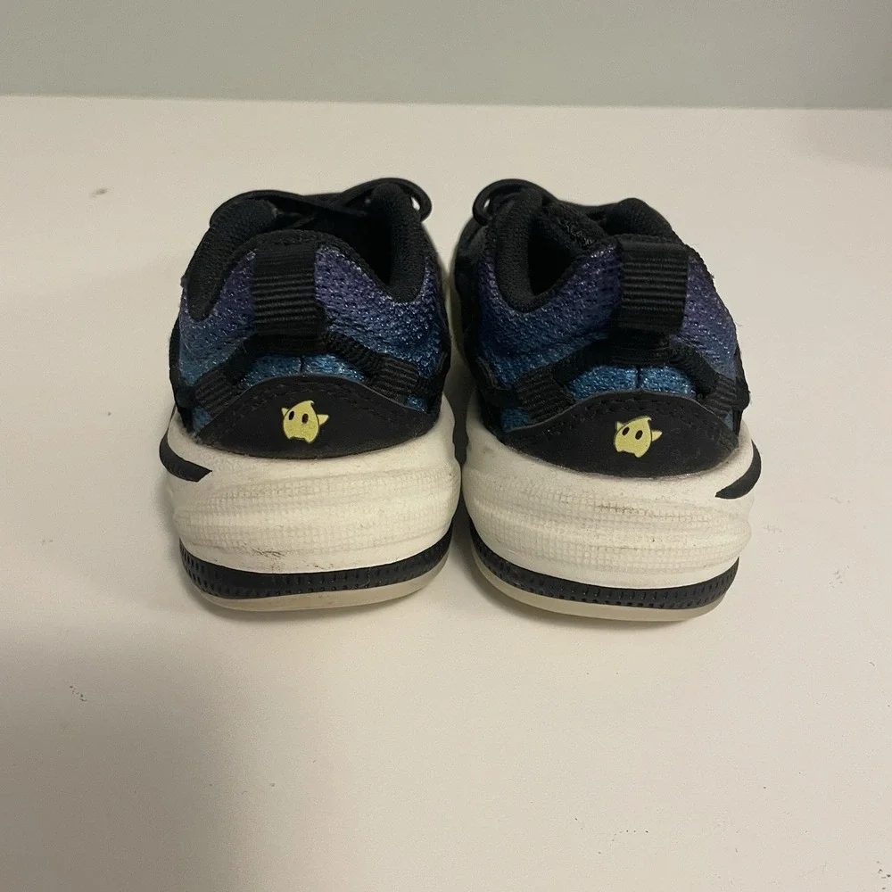 PUMA Super‎ Mario Galaxy Boy Size 6 US Dreamer Nintendo EUC